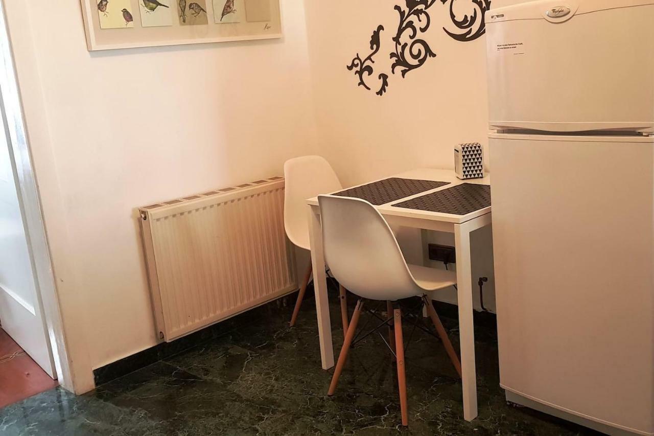 The Kolin Grand Downtown Apartment Wina Bagian luar foto