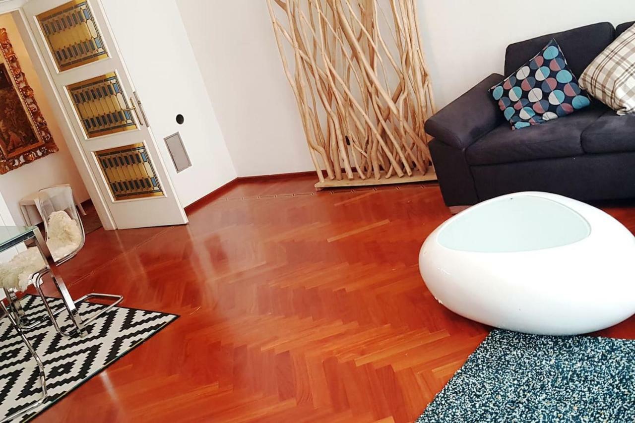 The Kolin Grand Downtown Apartment Wina Bagian luar foto