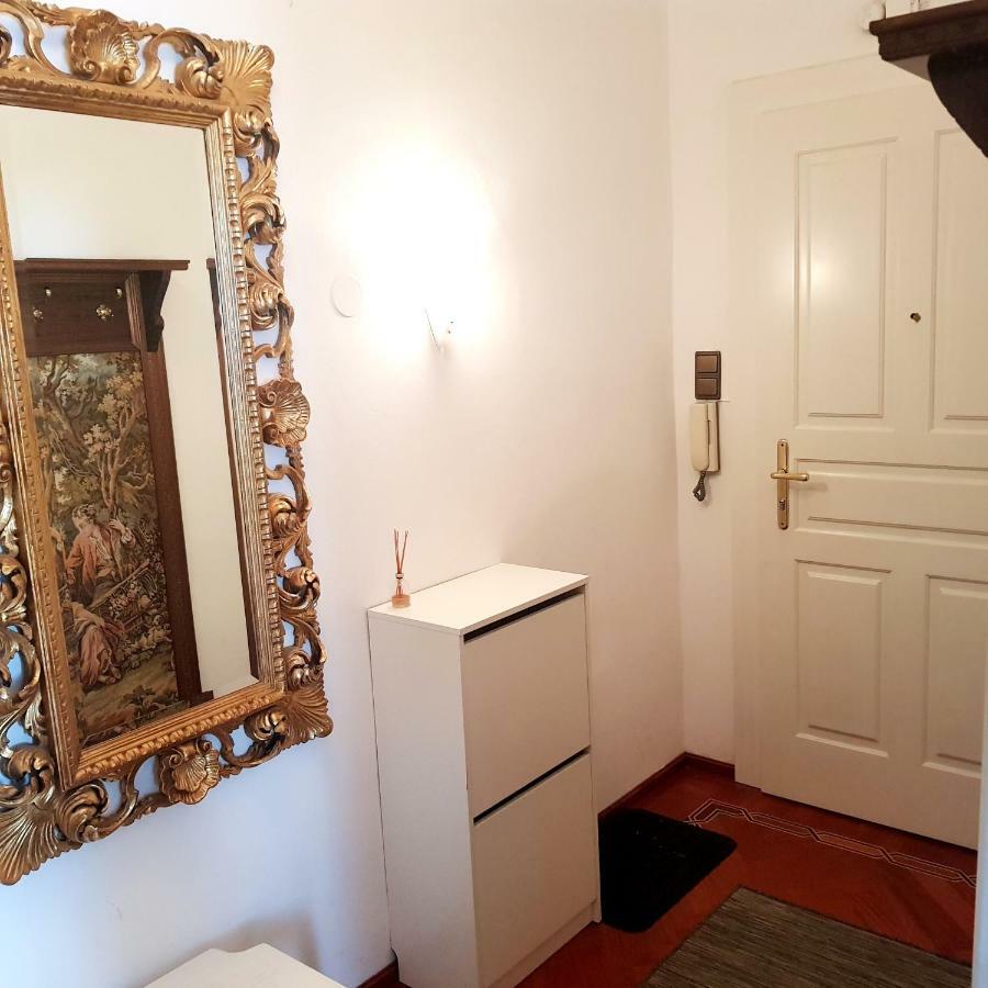 The Kolin Grand Downtown Apartment Wina Bagian luar foto