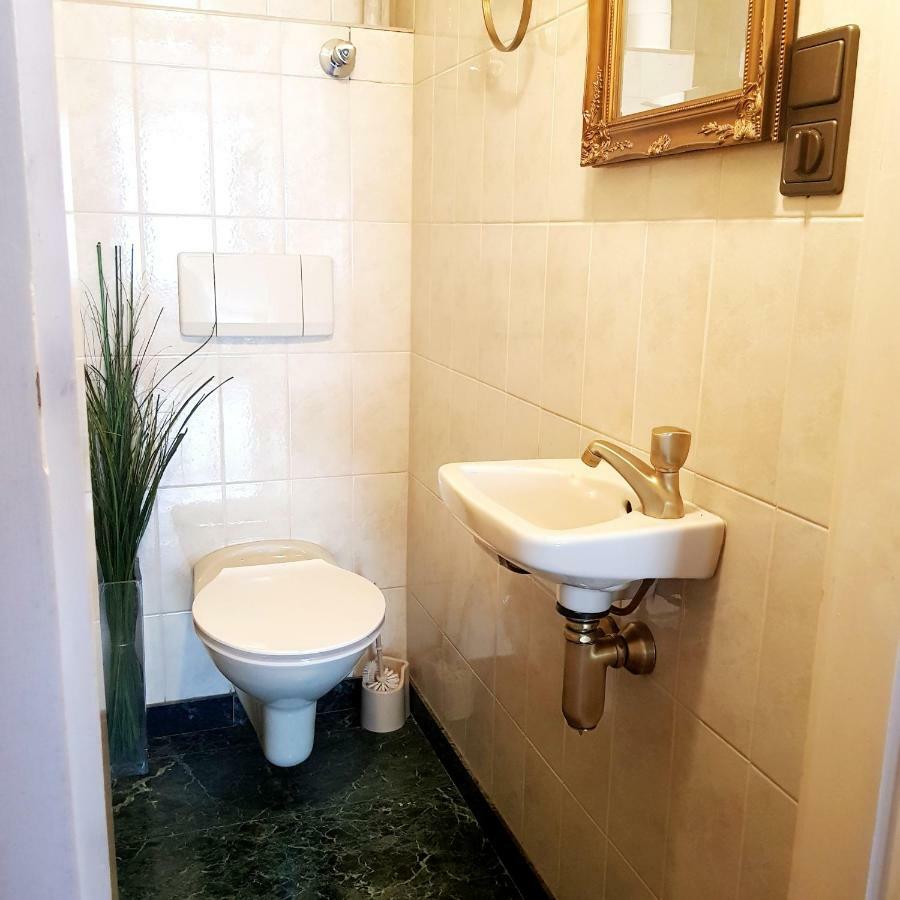 The Kolin Grand Downtown Apartment Wina Bagian luar foto