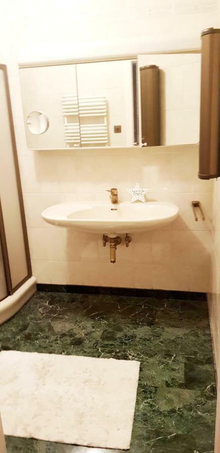 The Kolin Grand Downtown Apartment Wina Bagian luar foto